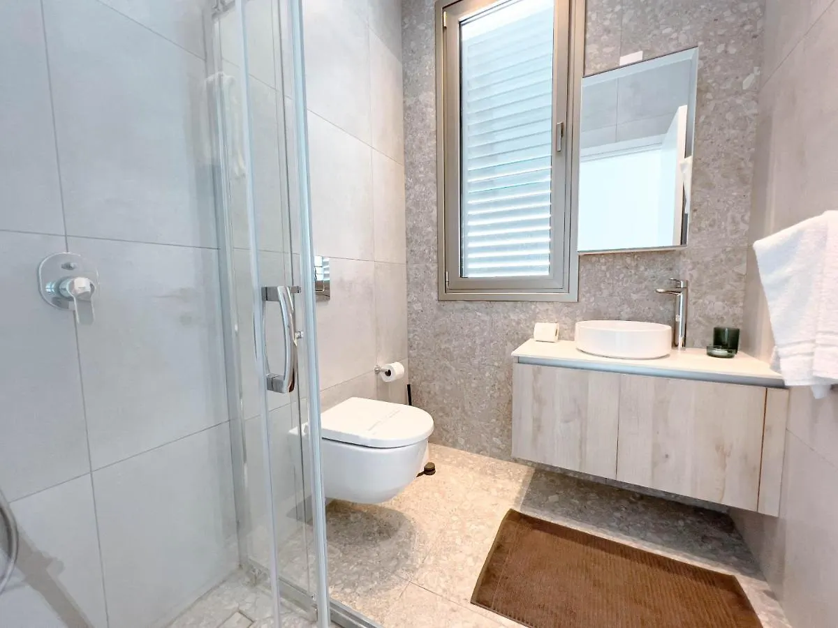 Azure Seaview - Jade Villa Protaras 0*,
